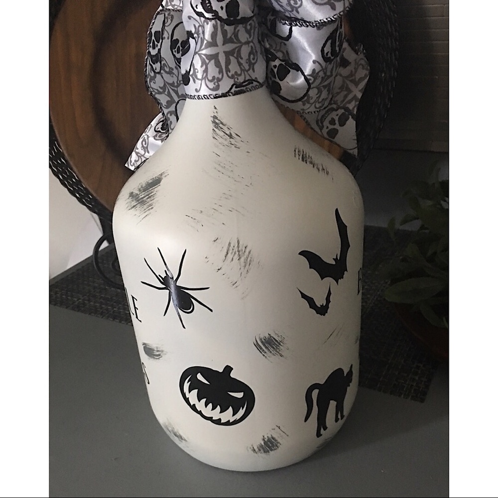❌SOLD❌ 🎉HP 8/31👻❤️Handmade Halloween Jug - Picture 3 of 6